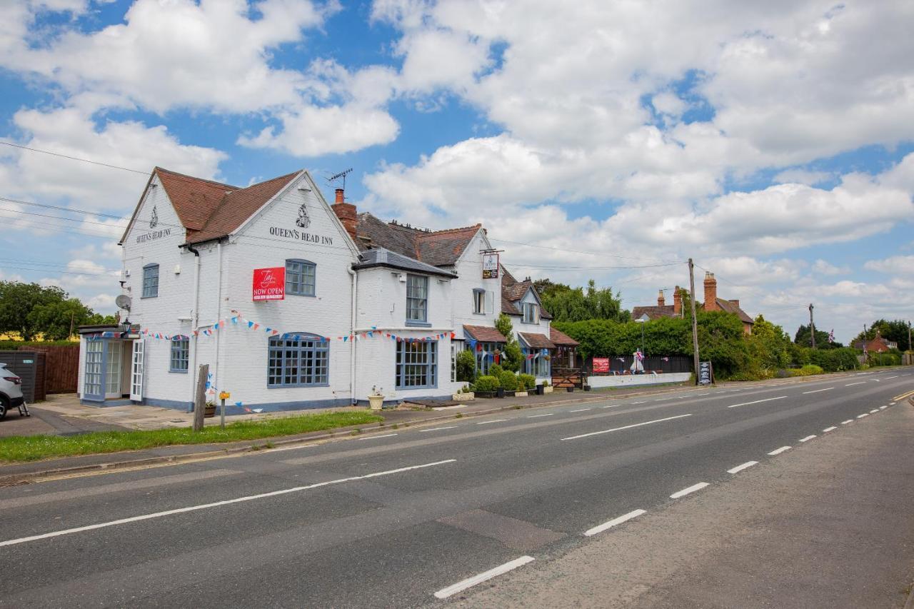 Queens Head Inn Evesham Extérieur photo